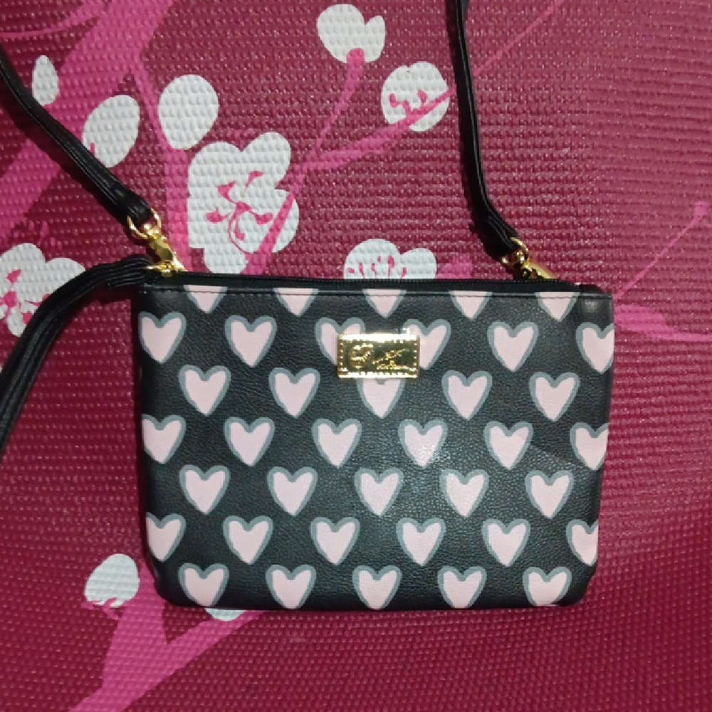 Besty Johnson Elegant Heart Patterned Crossbody Bag